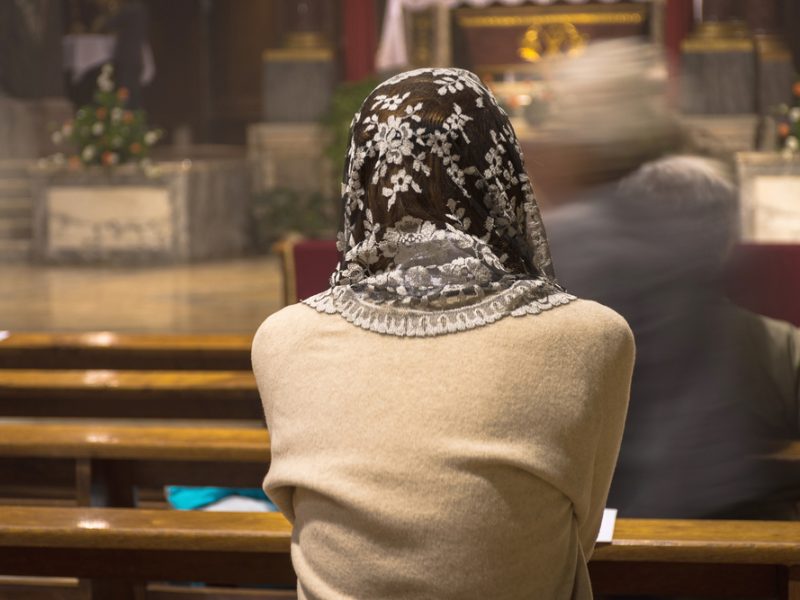 O uso do véu nas missas ainda é recomendado?