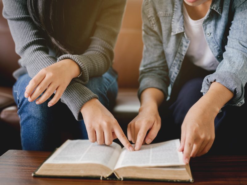 Citações bíblicas devem seguir padrões pautados até pela ABNT