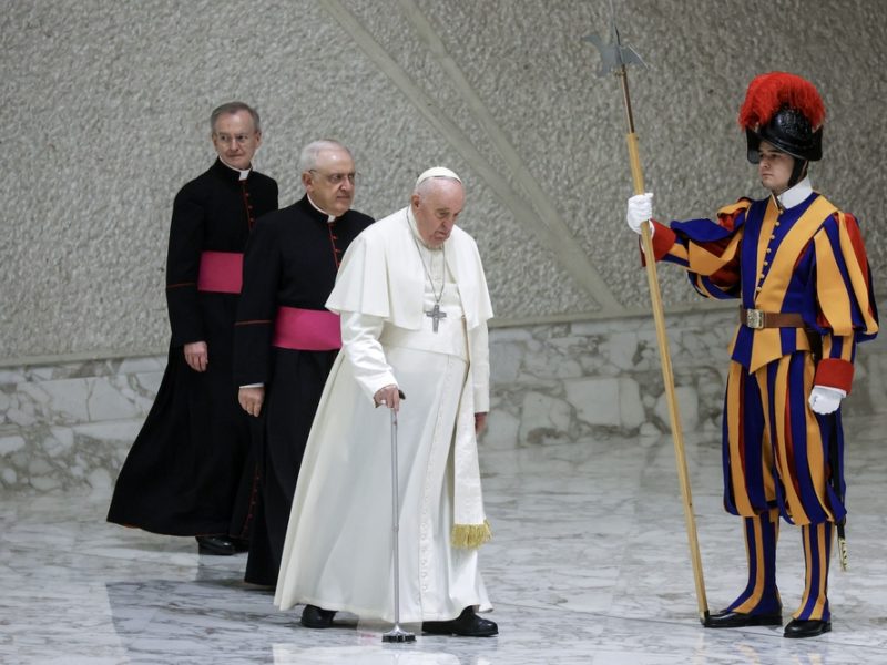 Quem faz a segurança do Papa?