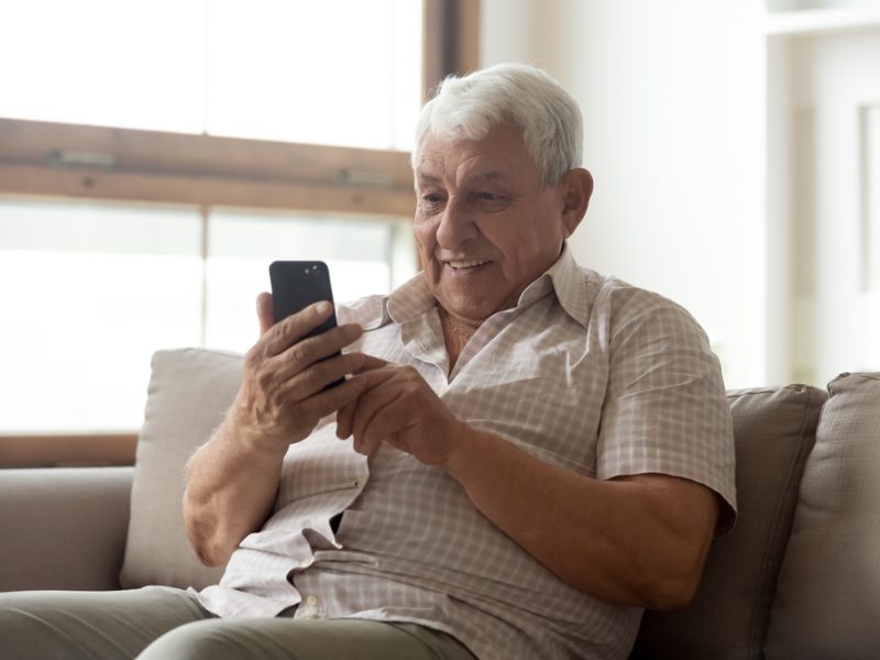 SuperSobrinho: ele criou um serviço para ajudar idosos a lidar com a tecnologia